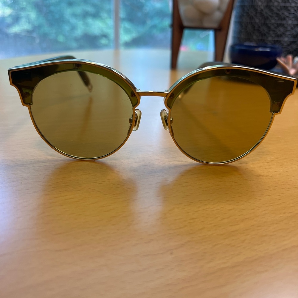 GENTLE MONSTER Gold Sunglasses Elegant Accessories